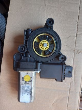 Motor elevalunas Fiat Punto 2016