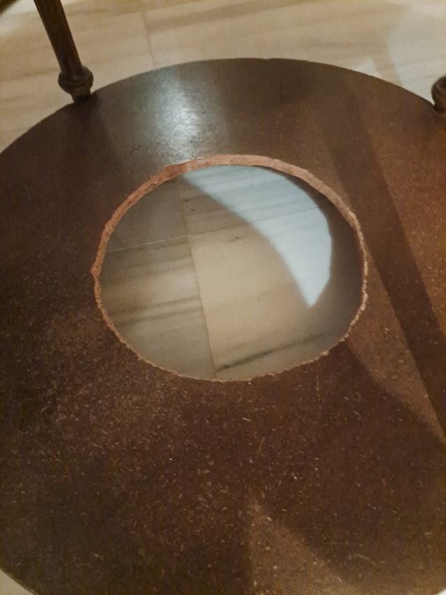 Mesa camilla redonda de madera con  cristal y tela