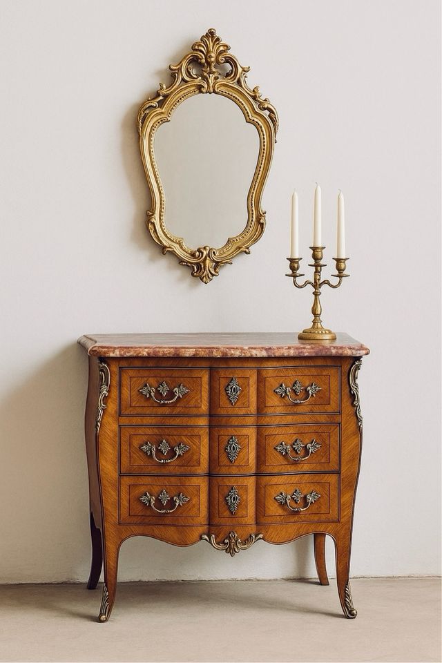 Cómoda bombé histórica original Luis XV