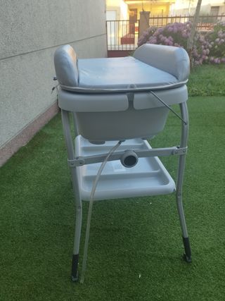 Cambiador bañera bebé - Práctico