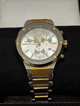 Reloj Ferragamo cronografo dorado y plateado 44mm