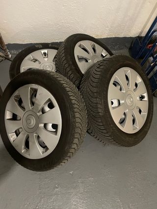 4 Neumáticos Smart + llantas y tapacubos