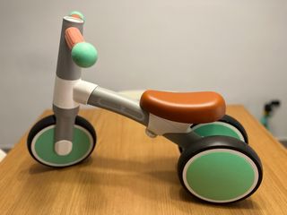Bicicleta sin pedales bebé - Triciclo