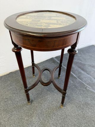 Elegante tavolino, ovale,