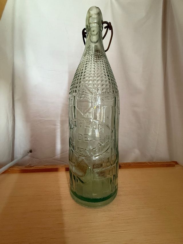 Botella antigua gaseosa La Flor de Valencia