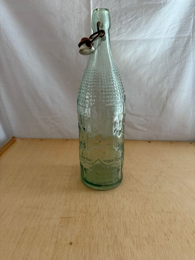 Botella antigua gaseosa La Flor de Valencia