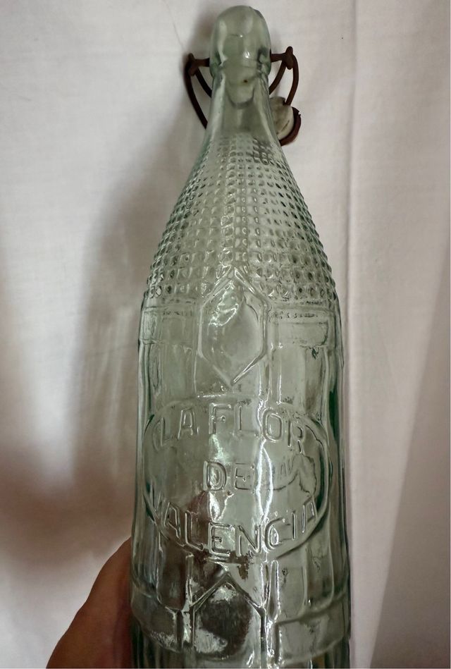 Botella antigua gaseosa La Flor de Valencia
