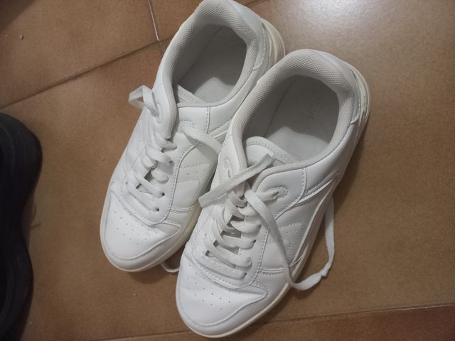 Bambas blancas deportivas