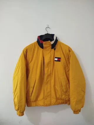 Chaqueta acolchada Tommy Hilfiger amarilla