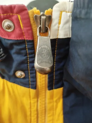 Chaqueta acolchada Tommy Hilfiger amarilla