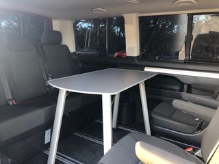 VW Multivan 2020: 150cv 59.400km Manual, Impecable