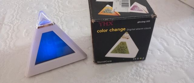 Orologio sveglia digitale YHX a LED colorato