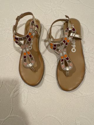 Sandalias Gioseppo doradas