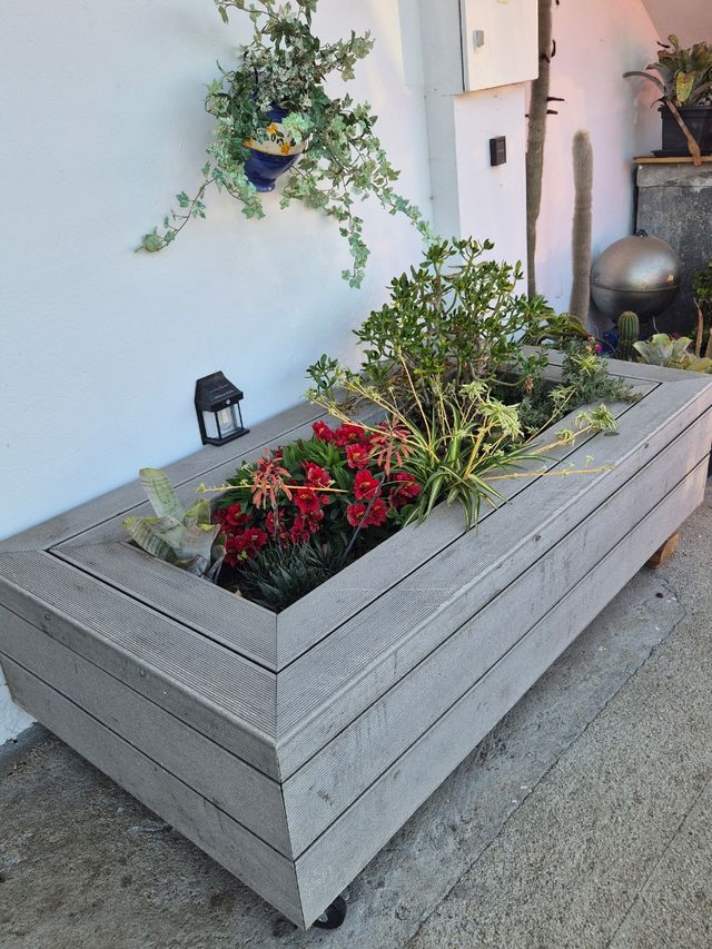 Macetero XXL gris imitación madera