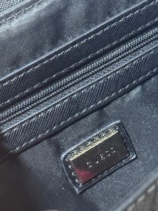 Bolso Guess negro bandolera