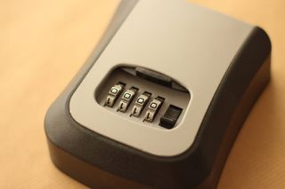 Caja fuerte Airbnb - Candado seguridad