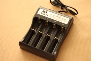 Cargador para pilas recargables AA.