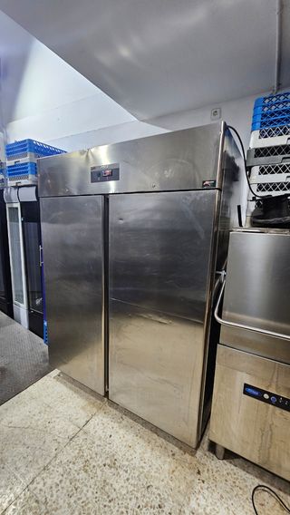 Nevera industrial 2 puertas
