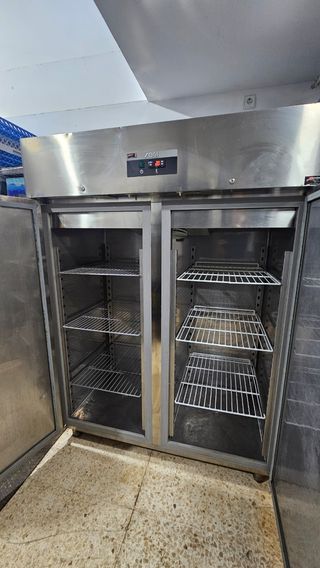 Nevera industrial 2 puertas
