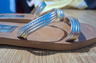 Sandalias Bershka Doradas y Plateadas 36