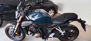 Honda CB650R - Moto Azul Solo venta en persona