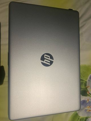 Portátil HP 15s-eq1xxx AMD 3020e/4GB RAM/SSD 

