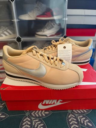Zapatillas Nike Cortez Beige/Plata - 42