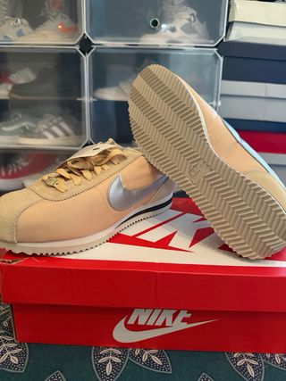 Zapatillas Nike Cortez Beige/Plata - 42