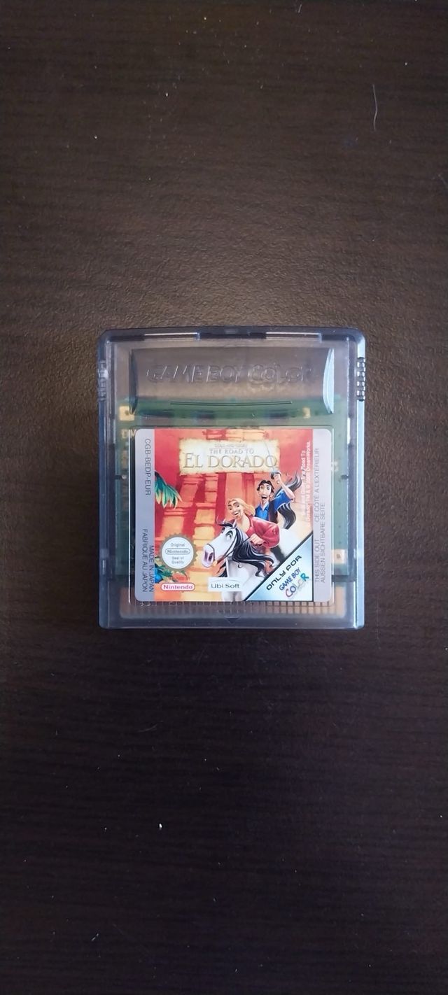 Game Boy Color verde con dos juegos y accesorios