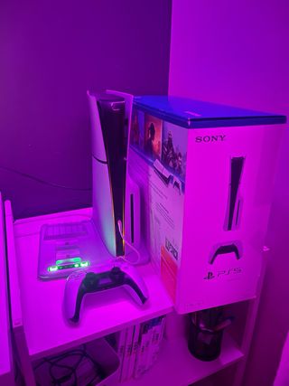 PS5 Slim ( edicion standard)