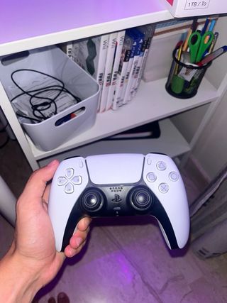 PS5 Slim ( edicion standard)