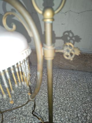 Lampada antica metallo vetro rosa