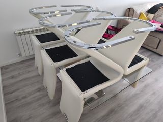 Mesa cristal 6 sillas blancas