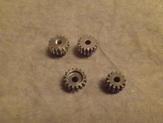 4 Piñones Motor 1/8TT ECO (Mugen y Ultimate)