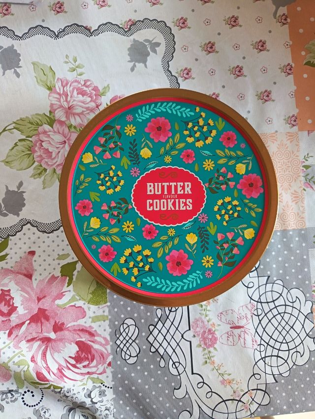 Scatola biscotti vintage floreale