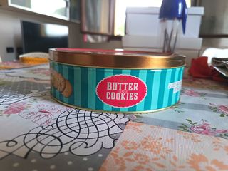 Scatola biscotti vintage floreale