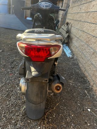 Moto Sym: Piezas