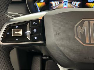 MG ZS Hybrid+ Luxury