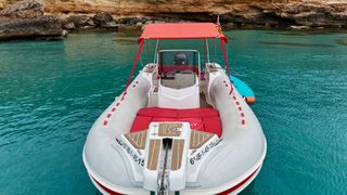 Barco todo incluido con paddle y water scooter