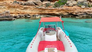 Barco todo incluido con paddle y water scooter