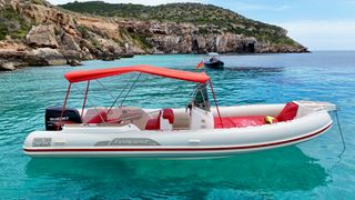 Barco todo incluido con paddle y water scooter