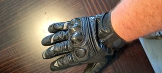 Guante derecho Dainese cuero negro y carbón