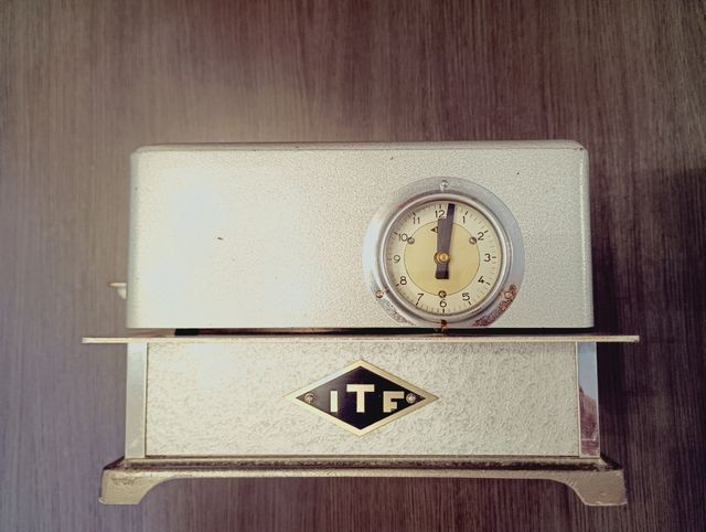 Antiguo Reloj Fichador ITF