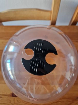 Cúpula de plástico transparente