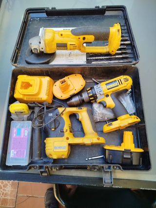 Kit herramientas Dewalt: Taladro, amoladora, marti