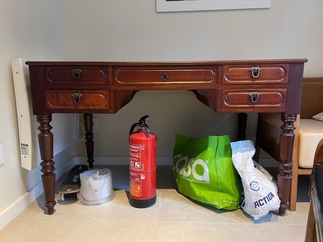 Escritorio madera antiguo