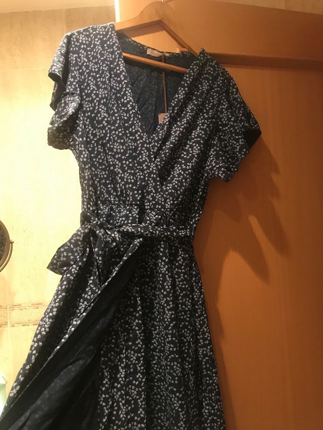 Vestido largo azul con flores nuevo con etiquetas