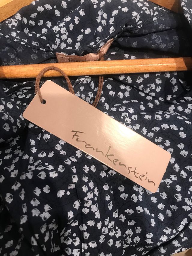 Vestido largo azul con flores nuevo con etiquetas