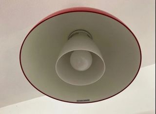 Lampara techo Ikea roja - Moderna