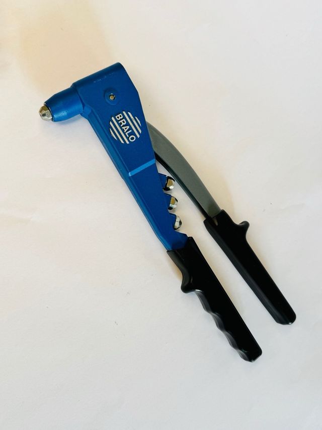 Remachadora Bralo + Remaches